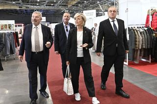 První dáma Eva Pavlová vyrazila v kostýmku na veletrh v Brně