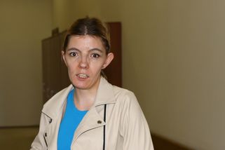 Rozmazlená Shopaholicadel odmítá pracovat: Soudu napsala arogantní vzkaz