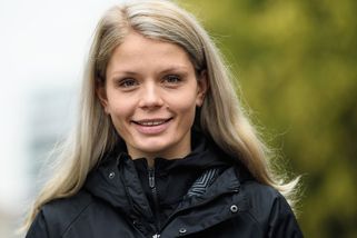 Nikola Zdráhalová a její zrcadlovka v šatičkách dostala fanoušky do kolen!