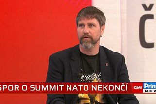 Novinář: Češi mohou v Ankaře předvést židličkovanou, ostudně se přetahovat o místa v sálech | CNN Prima News