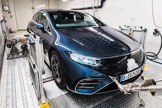Němci změřili dálniční dojezdy elektromobilů v zimě. Jedna automobilka doslova propadla - Garáž.cz
