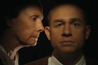 RECENZE: Inspiroval další sériové vrahy, teď ho Netflix představil v nečekaném světle. Příběh Eda Geina se nepovedl - Novinky