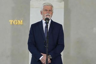 Prezident Pavel poskytuje první pomoc