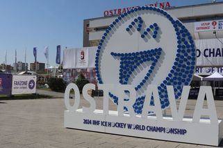 Zbytečná ostuda. Lotyšským hokejistům vykradli v Ostravě pokoje - Novinky