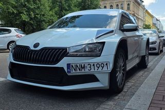V Česku se ukázala tajemná Fabia. Má pohon všech kol, výkonu na rozdávání, ale soutěžní speciál to není - Garáž.cz