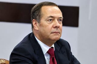 „Pro zrádce není odpuštění.“ Medveděv zakázal Rusů...