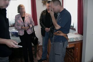 Zavraždil matku svých dětí, tělo schoval do žumpy a večer šel na pizzu. Dnes je na svobodě