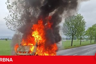 Firemní dodávka shořela, nadhled ne. Pekařství ze Zábřehu glosuje požár s černým humorem