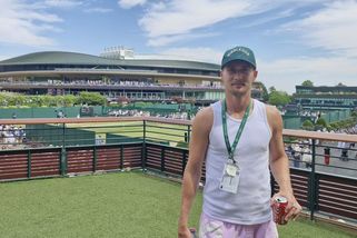 Hokejové hvězdy na Wimbledonu. Nečas s Plekancem si užívají tenis inkognito - Sport.cz