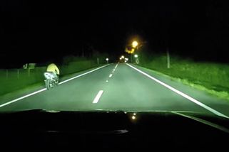 Pohodová honička. Motorkář na Floridě ujížděl policii rychlostí 25 km/h - Novinky