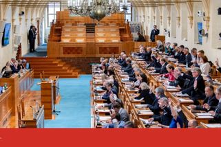 Opět to nevyšlo: Senát nepodpořil ústavní právo na život bez digitálu