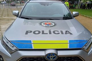 Slovenský policista sledoval sousedku pomocí kamery v koupelně - Novinky
