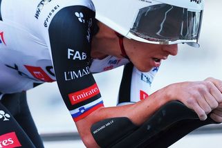 Pogačar začal útok na triumf z Vuelty vítězně. Po časovce v Monaku jde do červeného dresu - Sport.cz