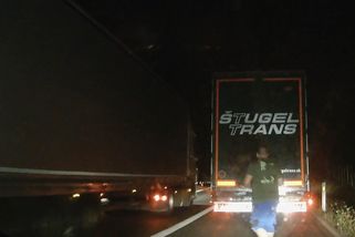 Nad tímto videem zůstává rozum stát. Vybržďovači ztrestali kamioňáka, přišel o práci