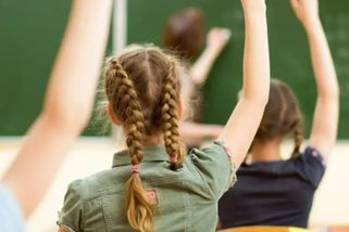 Plaga opakovaně mluví o změně rozložení školních prázdnin. Může to pomoci všem, tvrdí Prouza - Echo24.cz