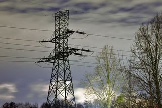 Elektřina od ledna levnější o stovky korun. Rozhoduje ale typ smlouvy - Seznam Zprávy