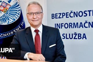 Rusové v ČR napadají kamery v domácnostech, kotle i čerpadla. Škodí i Čína, varuje BIS