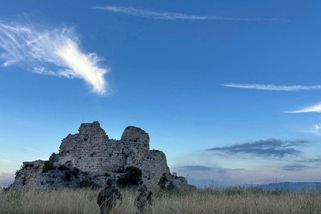 Izraelci obsadili v Libanonu slavný křižácký hrad. Vztyčili tam dvě vlajky - Seznam Zprávy