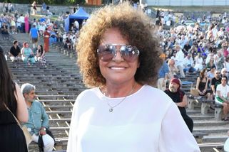 Jitka Zelenková to ve společnosti pořádně rozjela. Zpěvačka má za sebou útok hejtrů, vyřešila to snadno