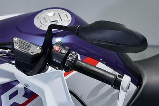 Nechcete motorku po prezidentovi? Do aukce míří krásný kousek Petra Pavla, navíc velmi oblíbený - Garáž.cz