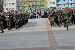 Zájem o obranu vlasti je mimořádný. Už nyní je téměř naplněna kvóta 2250 nováčků, které chtěla letos armáda přijmout - Novinky