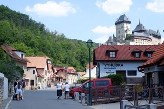 Kde se najíst na Karlštejně: Místo langoše mexický street food a výběrová káva - Seznam Zprávy