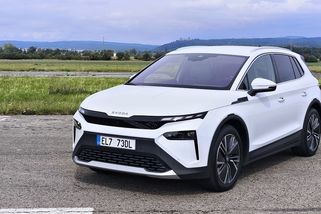 Britové vybrali nejlepší elektromobily. Škoda porazila Teslu, na vítěze ale nestačila