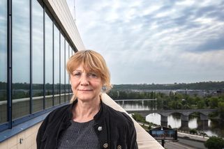Mladí žijí ve strachu a Česko potřebují méně než jejich rodiče, říká socioložka
