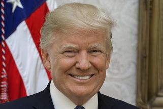 Trump v Las Vegas: Řidiči elektromobilů jsou nemocní