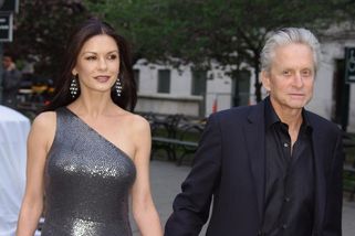 Omlouvat se za to, že jsem bohatá a hezká? Už ne. Catherine Zeta-Jones prošla peklem a našla klid - Médium.cz