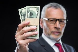 Proč není zdanění práce nejvyšší u zaměstnanců s nadstandardními příjmy?