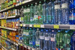 Češi si připlatí i za „nealko“. Výrobci věřili, že jde o chybu, ale ne - Seznam Zprávy