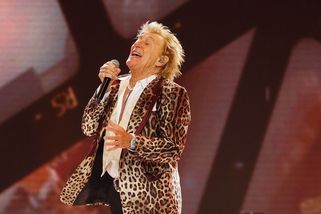 Zpěvák Rod Stewart je po operaci koronární tepny