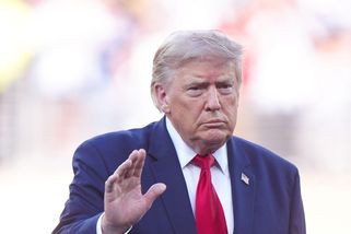Trump dál útočí na Evropu. Napálil jí nová cla, jeho důvod je padlý na hlavu