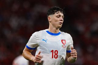 Češi jsou jako Arsenal, mají jen standardky. Hrají nejhorší fotbal, píší v zahraničí