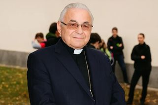 Miloslav Vlk: z umývače oken se stal kardinál, kterého poslouchal i Vatikán - Médium.cz