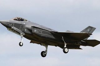 Česku hrozí, že se nákup F-35 prodraží o dalších čtyřicet miliard