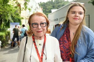 Karlovy Vary online: Janžurová přivezla Hřebejkův nový seriál - Seznam Zprávy