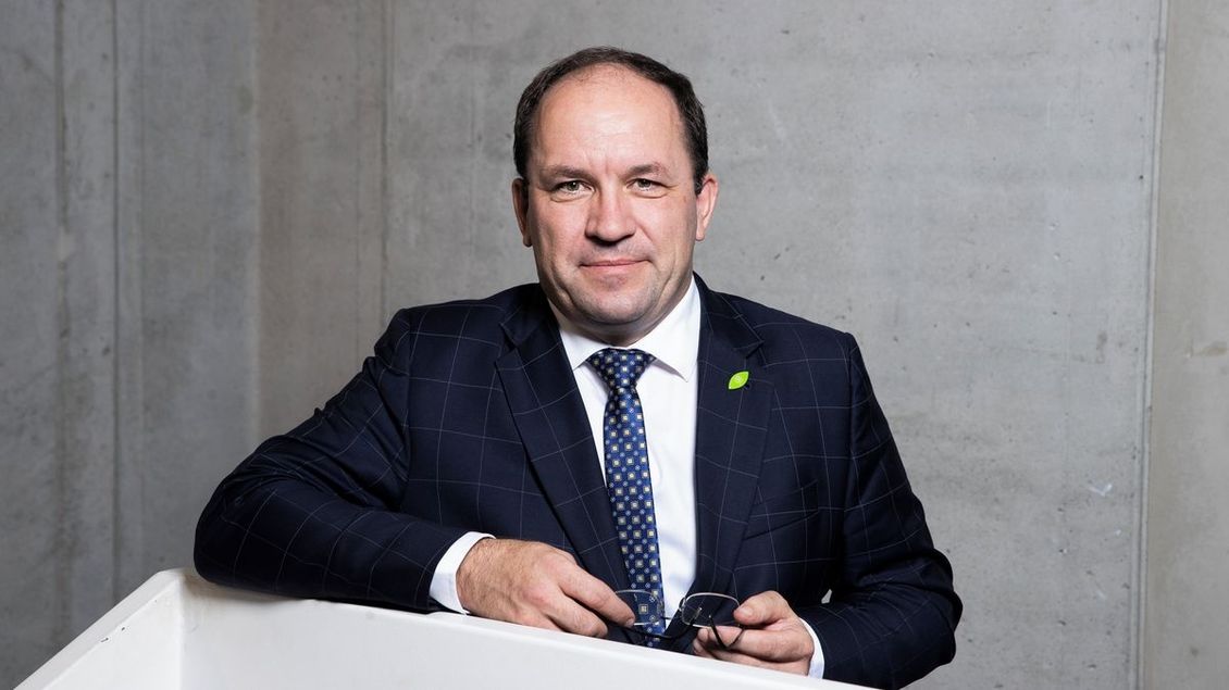 Ministr Výborný nepřiznal byt. Porušil zákon, ale nic se mu nestane - Seznam Zprávy