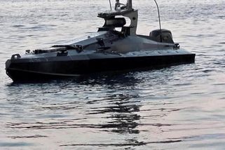 Rumunská stíhačka zničila námořní dron, byl kousek od těžby plynu - Seznam Zprávy