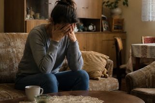 „Tchán s tchyní nás nechali bydlet u sebe. Je to ale spíš za trest,“ říká Katka. Popsala podmínky, ve kterých s dětmi žijí