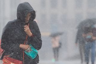 Do Česka vtrhne déšť, hrozí i bouřky. RADAR varuje, kde lijáky udeří nejvíc