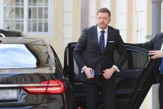 Dejte mi deset tisíc, žádal bezdomovec Rakušana. Ministr mu elegantně odpověděl a muž se už nezmohl na slovo