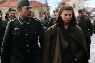 Popravu krásné partyzánky si Němci nafotili, její odvaha šokovala svět. 17letá Lepa se vysmála katům - Médium.cz