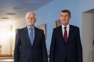 „Už nikdy nebudu v delegaci s prezidentem.“ Babišova vláda reagovala na Pavlovu žalobu