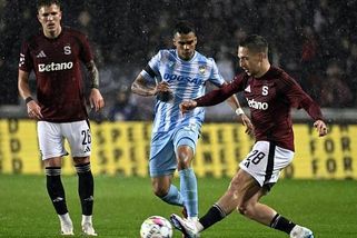 Půlmiliardy v bednách a Vitík za štangli salámu. Fanoušci zuří po prohře Sparty
