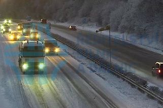 Sníh komplikuje dopravu, v Praze měly problémy autobusy - Novinky