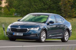 Ojetá Škoda Octavia IV 2.0 TDI pod 400 tisíc Kč v testu: Moderní diesel je úsporný, ale ukrývá nebezpečná tajemství - Garáž.cz