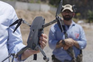 Novinka v boji proti dronům, speciální munici může teď používat každý voják | TN.cz