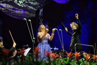 Operní panorama Heleny Havlíkové (608) – Pucciniho a Verdiho Labyrintu lásky při závěru Festivalu Krumlov kralovala Ester Pavlů